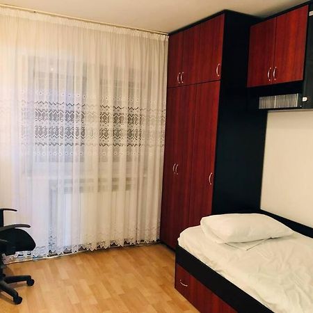 Very Big apartment in a Quiet area near Spitalul Judetean F7 Timişoara Exterior foto